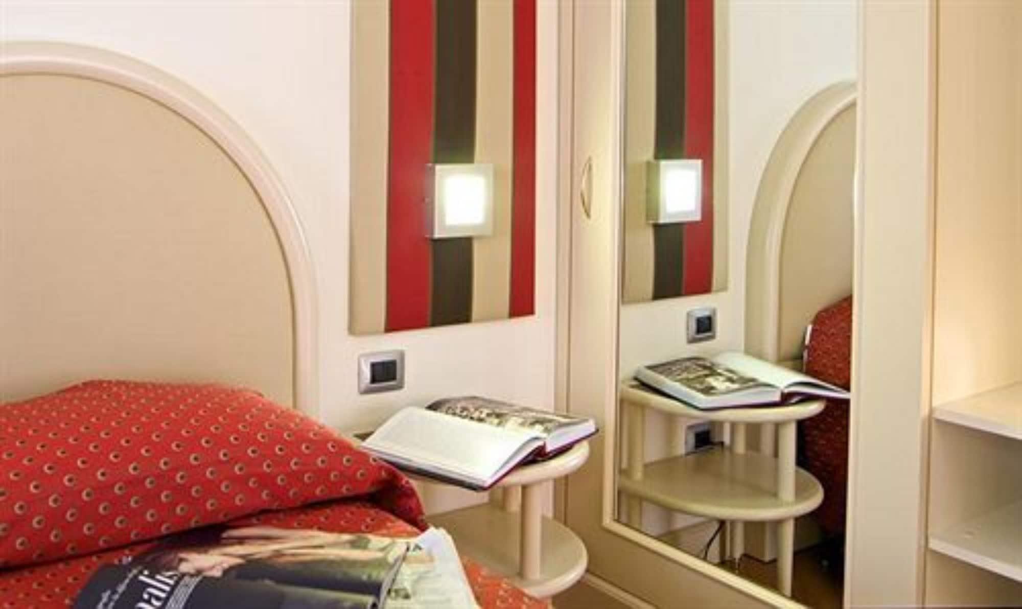 Hotel Centrale Best Western Signature Collection ตีราโน ภายนอก รูปภาพ