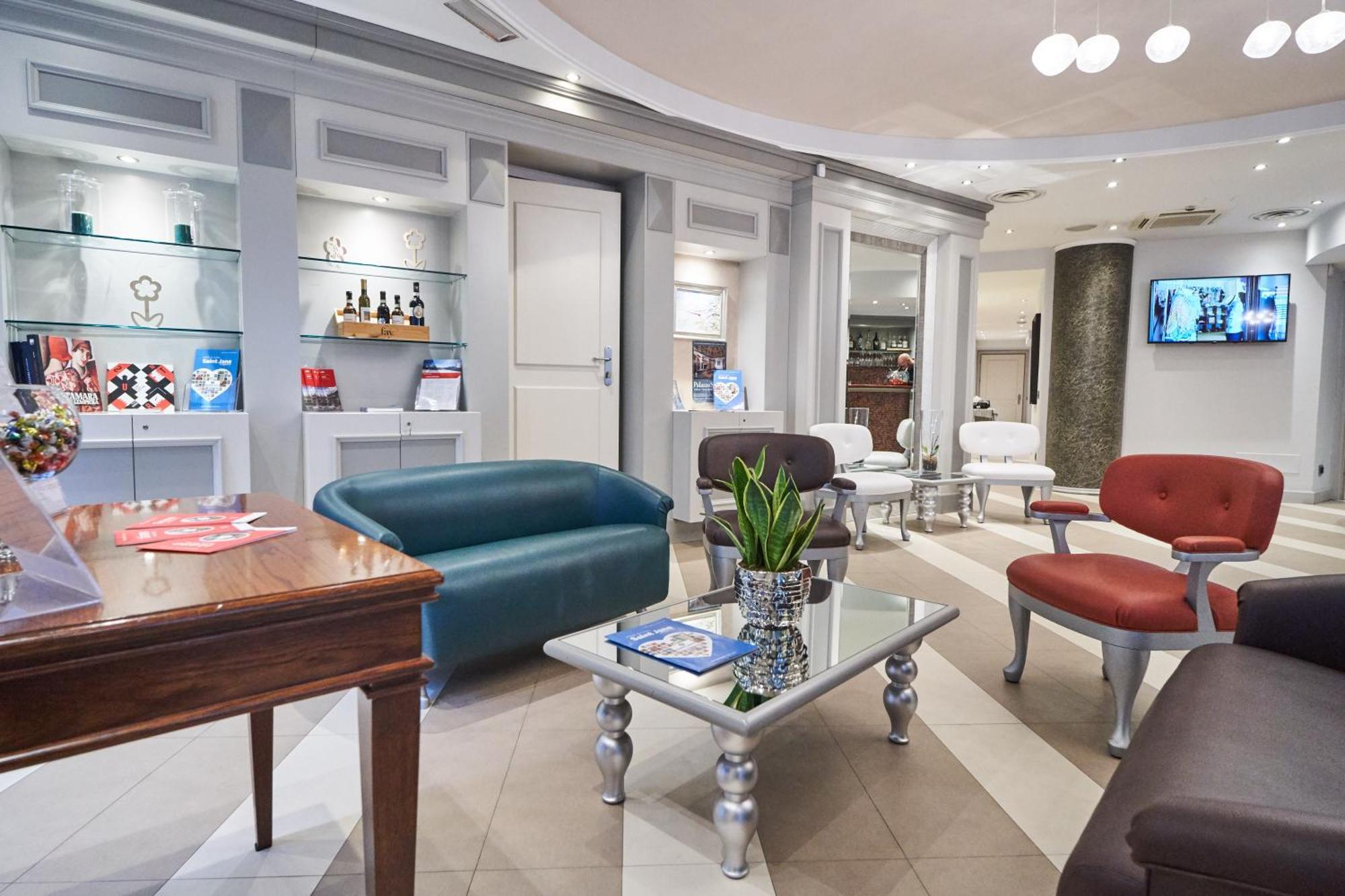 Hotel Centrale Best Western Signature Collection ตีราโน ภายนอก รูปภาพ