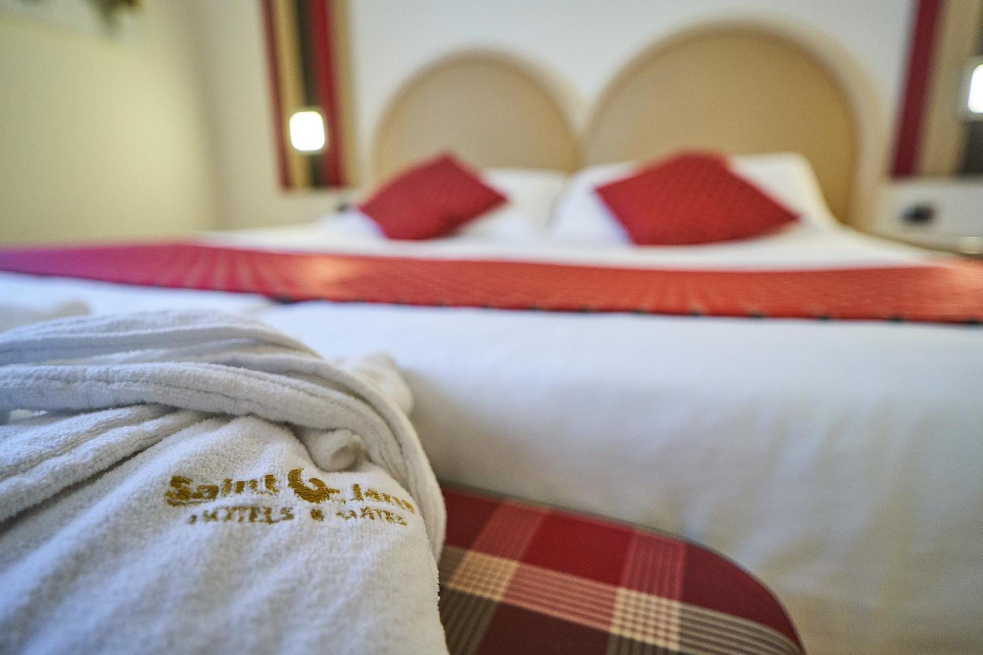 Hotel Centrale Best Western Signature Collection ตีราโน ภายนอก รูปภาพ
