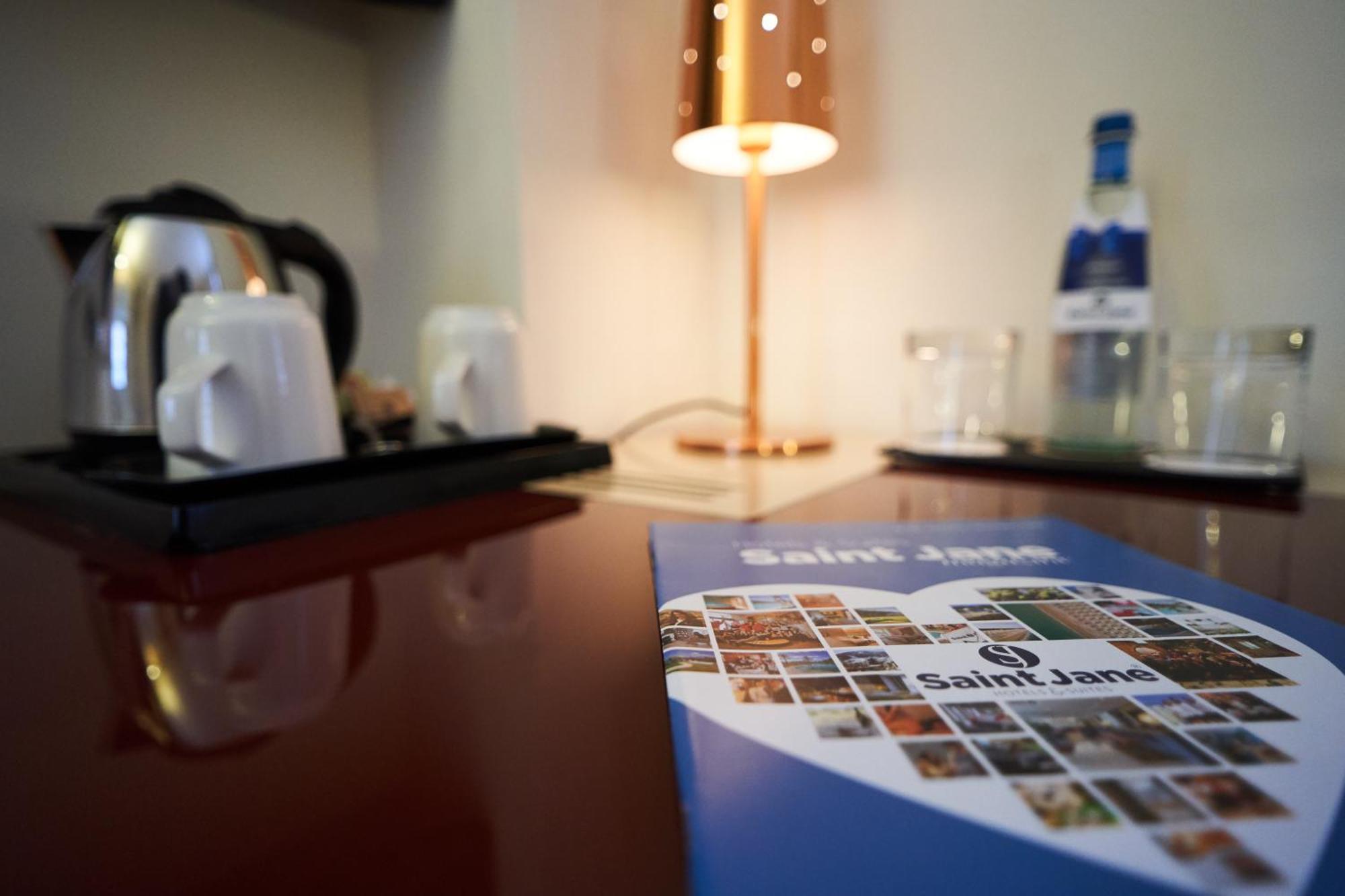 Hotel Centrale Best Western Signature Collection ตีราโน ภายนอก รูปภาพ
